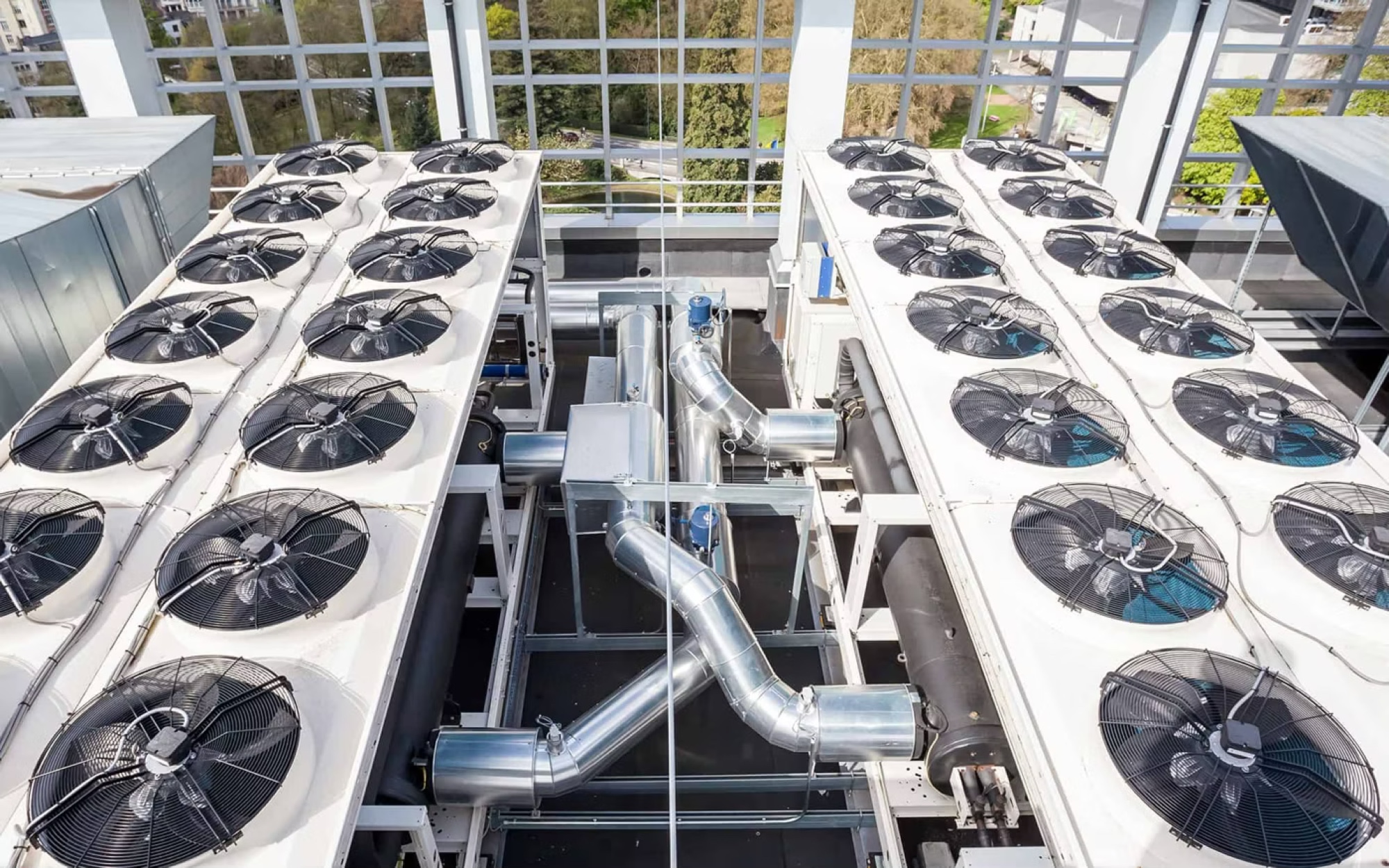 Commercial rooftop HVAC system